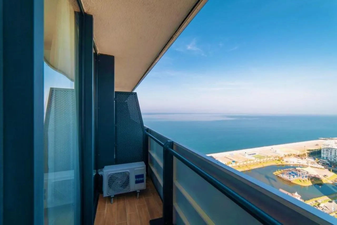 Orbi City Twins Tower Batumi 5*,